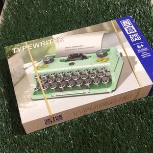 Legos lot54 reto type writer. Not Lego brand